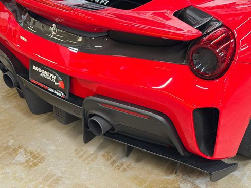 Used 2020 Ferrari 488 Pista Coupe RWD image 19