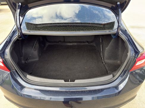 Used 2016 Chevrolet Malibu LT image 13