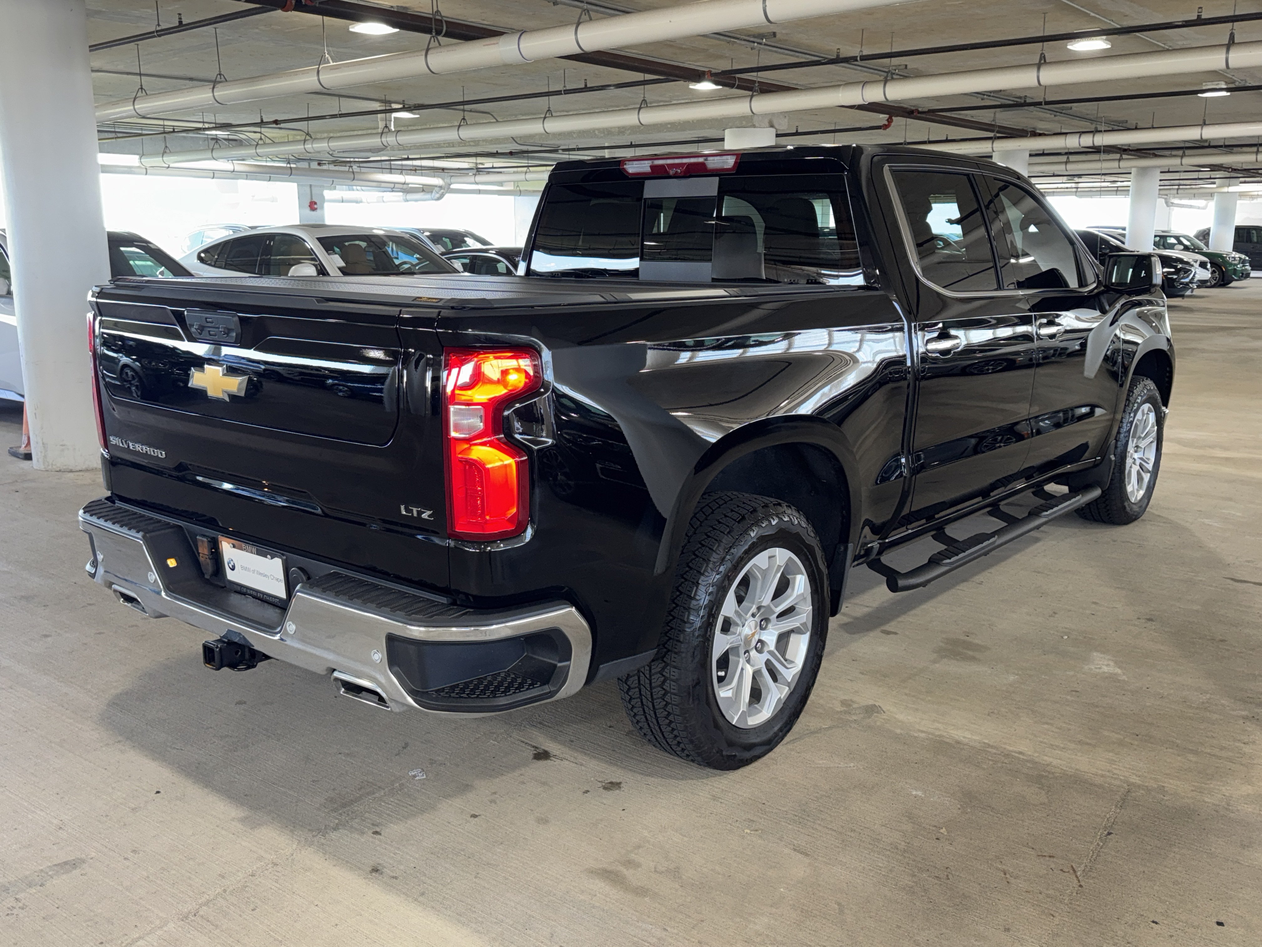 Used 2025 Chevrolet Silverado 1500 LTZ w/ LTZ Premium Package AWD/4WD image 8