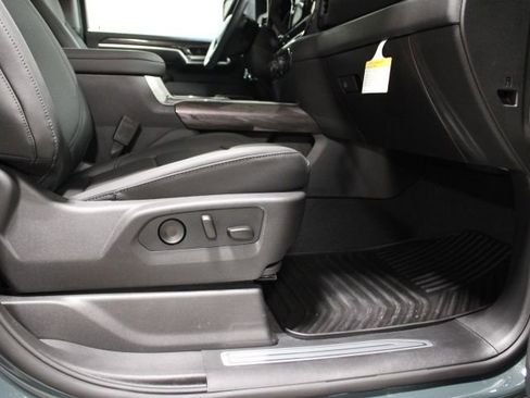 New 2026 Chevrolet Silverado 2500 LTZ w/ LTZ Plus Package AWD/4WD image 26