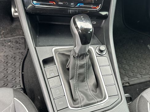 Used 2025 Volkswagen Jetta Sport image 29