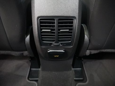 Used 2018 Ford Escape Titanium w/ Ford Safe & Smart Package AWD/4WD image 31