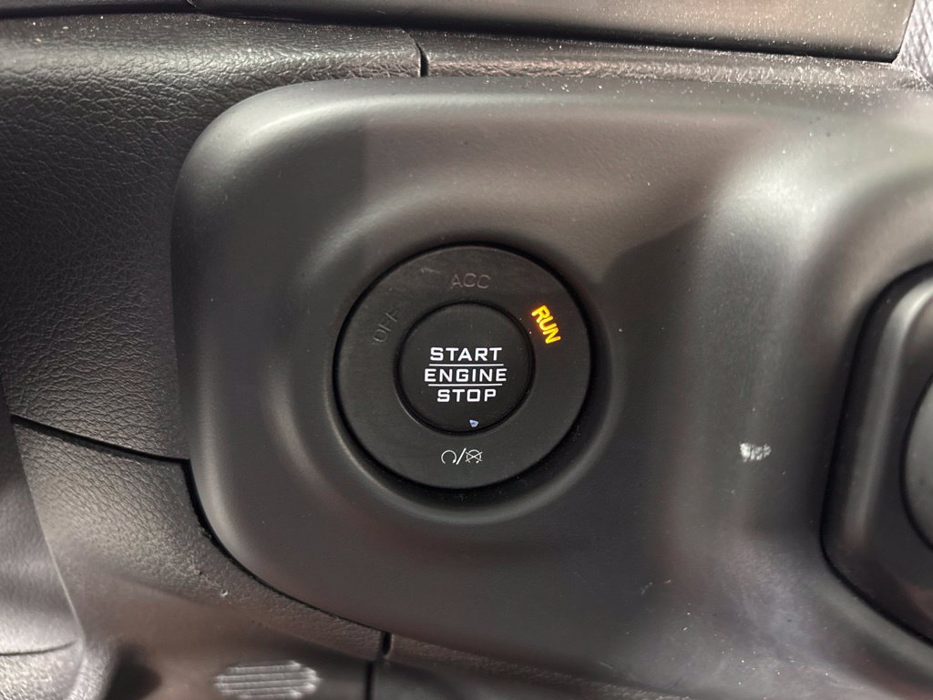 Used 2019 Jeep Wrangler Unlimited Sahara AWD/4WD image 31