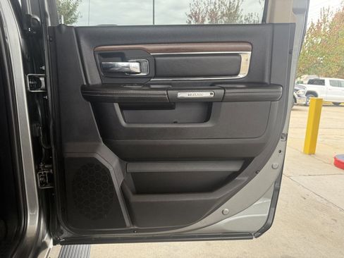 Used 2013 RAM 2500 Laramie w/ Protection Group image 19