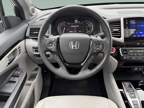 Used 2020 Honda Ridgeline RTL-E image 12