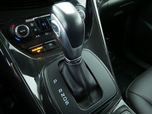 Used 2016 Ford Escape Titanium image 31