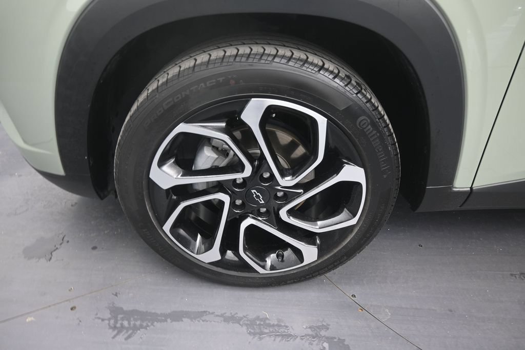 Used 2024 Chevrolet Trax RS FWD image 9