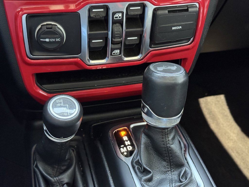 Used 2021 Jeep Wrangler Unlimited Sahara AWD/4WD image 20