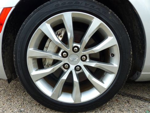 Used 2017 Cadillac XTS Luxury image 13