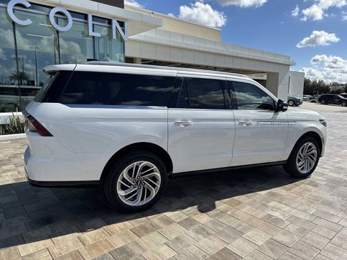 New 2026 Lincoln Navigator L Reserve image 2