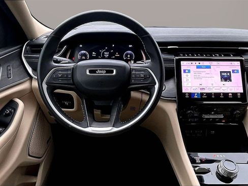 Certified 2022 Jeep Grand Cherokee Limited image 12