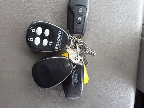 Used 2018 Ford F250 XL w/ Power Equipment Group image 20