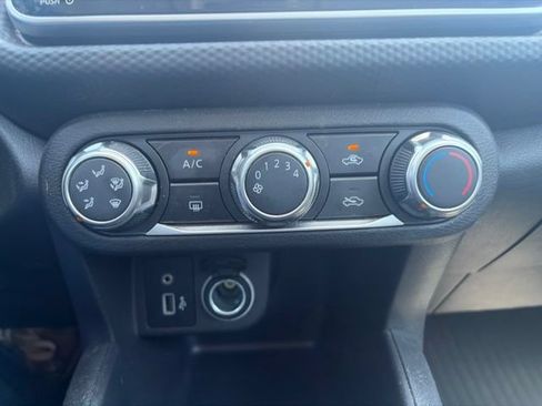 Used 2025 Nissan Kicks Play S FWD image 26