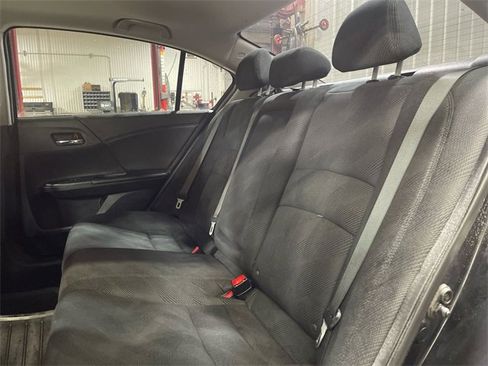Used 2016 Honda Accord EX image 22