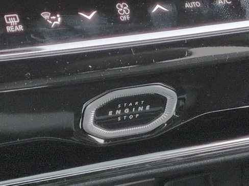 New 2026 Jeep Grand Cherokee Altitude RWD image 31