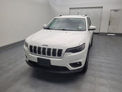 Used 2019 Jeep Cherokee Latitude Plus w/ Cold Weather Group AWD/4WD image 15