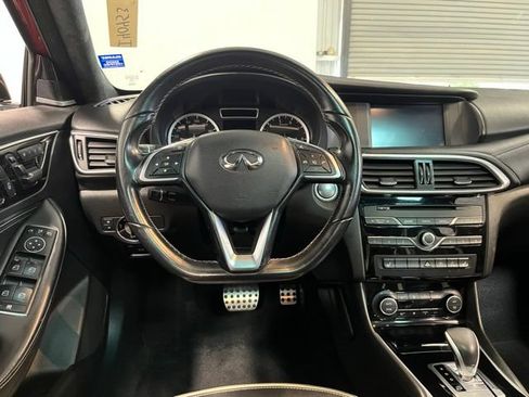Used 2018 INFINITI QX30 Sport w/ Sport Leather Package FWD image 21
