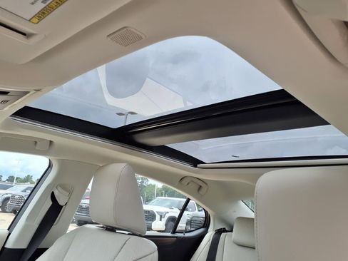 Used 2023 Lexus ES 350 w/ Premium Package FWD image 12