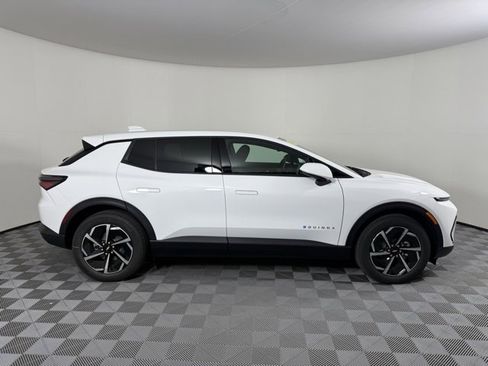 New 2026 Chevrolet Equinox EV LT image 3