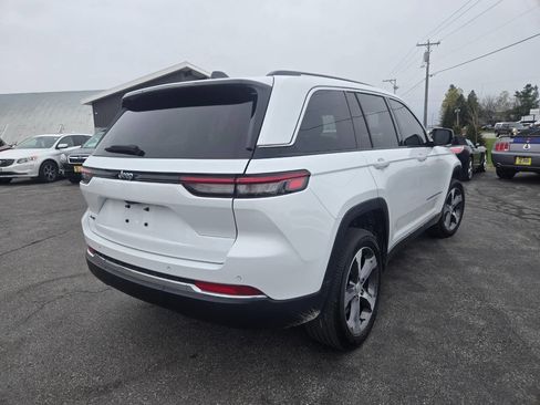 Used 2023 Jeep Grand Cherokee 4WD 4xe image 6