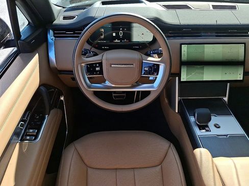 New 2026 Land Rover Range Rover Long Wheelbase SE image 7