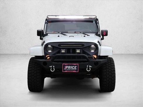 Used 2016 Jeep Wrangler Unlimited Sahara w/ Max Tow Package AWD/4WD image 2