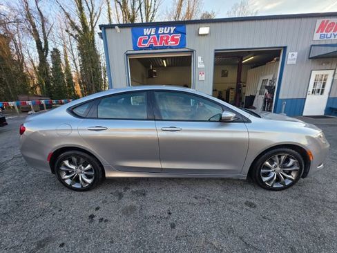 Used 2015 Chrysler 200 S image 4