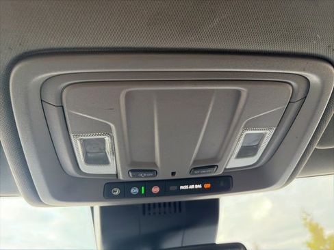 Used 2022 GMC Sierra 1500 SLT w/ SLT Convenience Package image 25