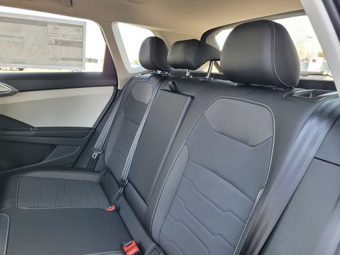 New 2026 Volkswagen Taos SE FWD image 13