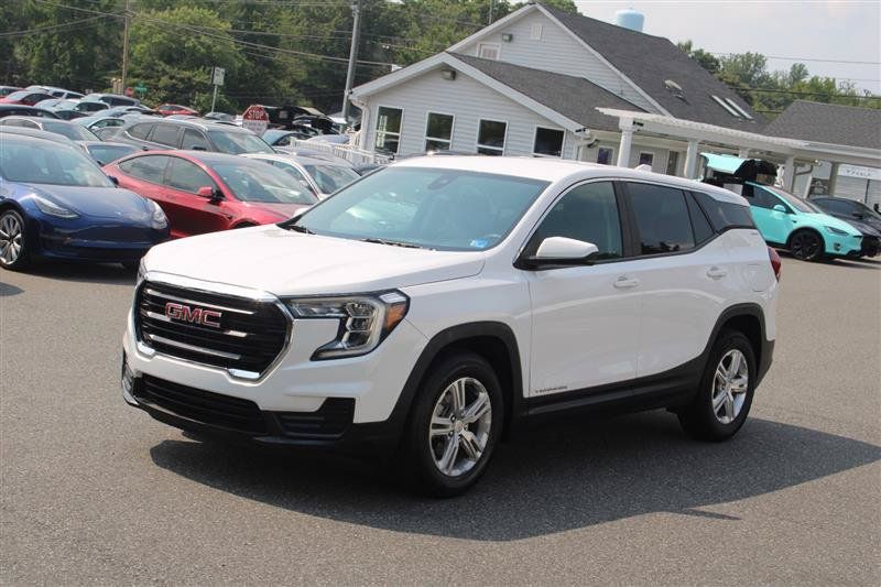 Used 2022 GMC Terrain SLE FWD image 4