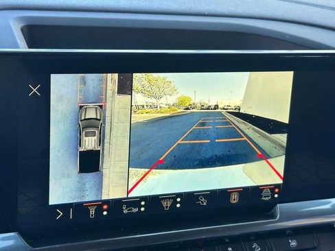 Used 2024 GMC Sierra 1500 SLT w/ SLT Premium Plus Package image 11