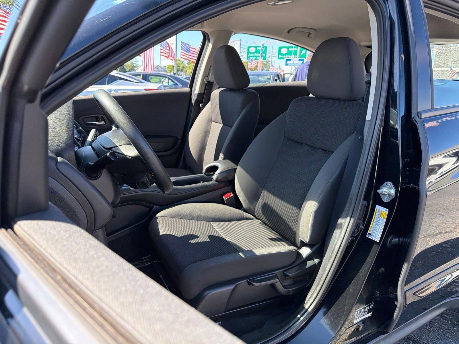 Used 2021 Honda HR-V LX image 24