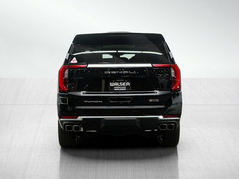Used 2025 GMC Yukon Denali w/ Denali Reserve Package AWD/4WD image 4