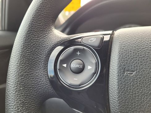 Used 2017 Honda Accord LX image 17