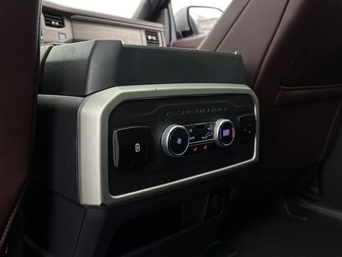 Used 2024 Ford Expedition Max Limited AWD/4WD image 27