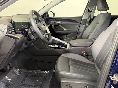 Used 2025 Audi Q5 Premium w/ Convenience Package AWD/4WD image 5