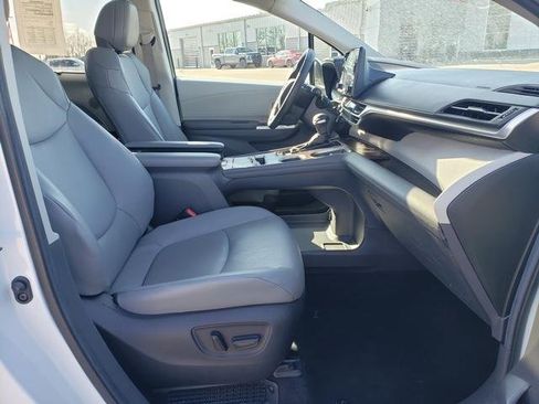 Used 2024 Toyota Sienna XLE image 16
