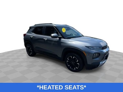 Used 2022 Chevrolet TrailBlazer LT w/ Convenience Package FWD image 2