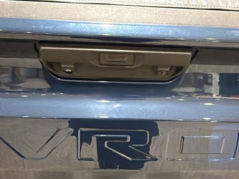 Used 2022 Chevrolet Silverado 1500 LT image 9