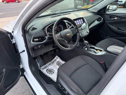 Used 2021 Chevrolet Malibu LT image 17