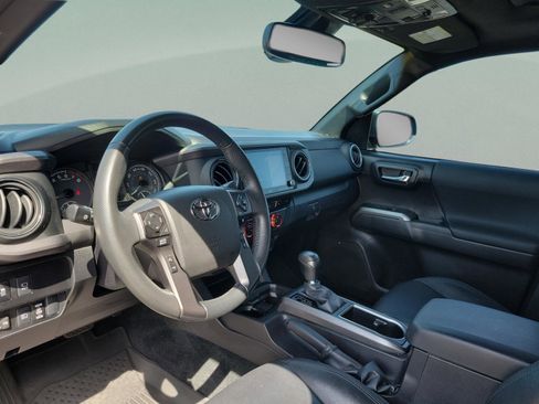 Used 2023 Toyota Tacoma TRD Off-Road w/ TRD Premium Off Road Package AWD/4WD image 16