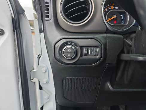 Used 2021 Jeep Gladiator Sport image 35