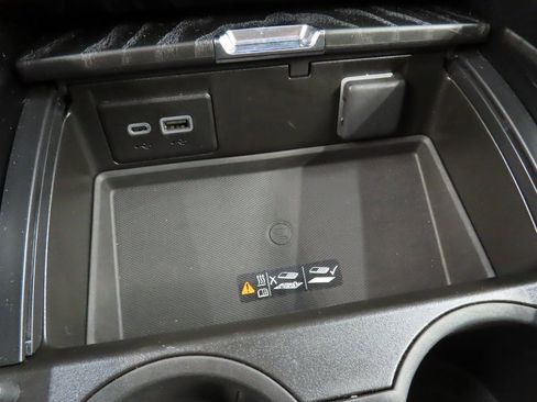 Used 2023 GMC Yukon Denali image 63