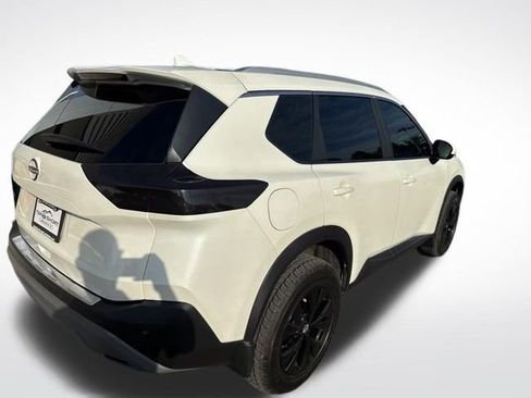 Used 2023 Nissan Rogue SV w/ SV Premium B Package FWD image 7