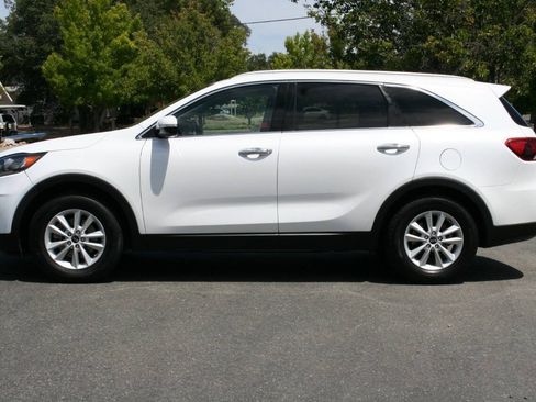 Used 2020 Kia Sorento LX w/ LX I4 Convenience Package FWD image 8