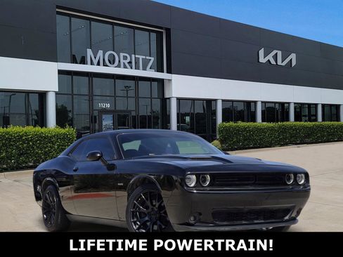 Used 2016 Dodge Challenger R/T image 1