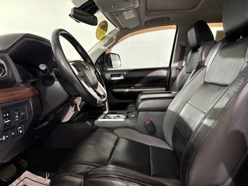 Used 2018 Toyota Tundra Limited w/ Limited Premium Package AWD/4WD image 15