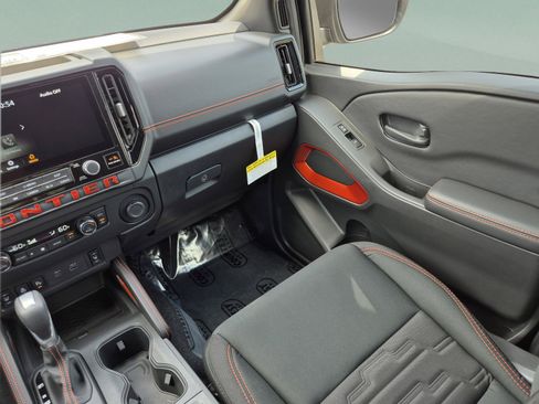 New 2026 Nissan Frontier PRO-4X w/ Pro-4x Convenience Package AWD/4WD image 14