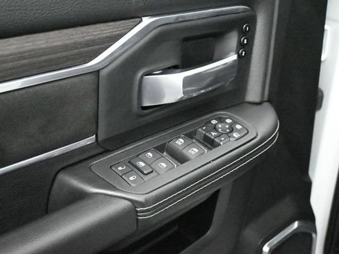Used 2025 RAM 2500 Laramie AWD/4WD image 26