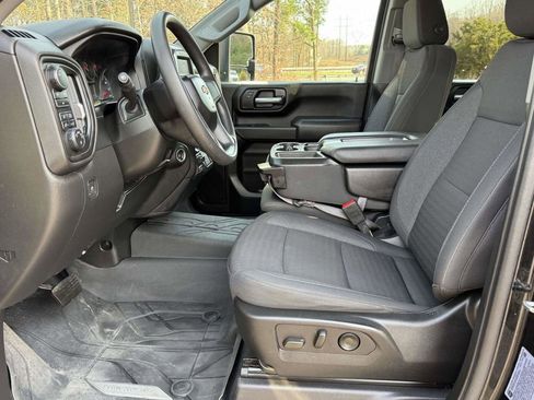 Used 2024 Chevrolet Silverado 2500 Custom w/ Custom Value Package image 20